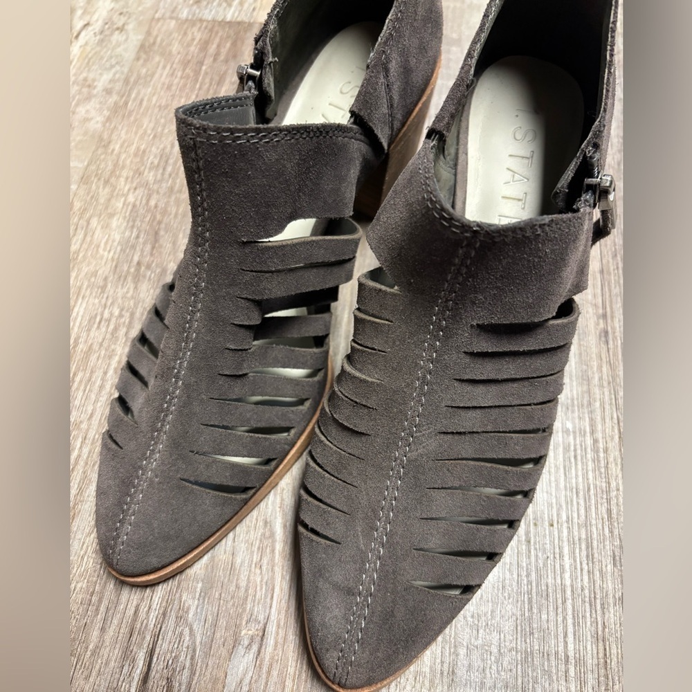 1. State Arnett Gray Women's Cutout Ankle Boots